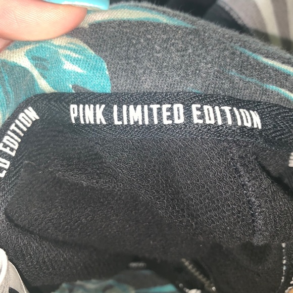 LIMITED EDITION VS PINK Tropical 1/2 Zip - Picture 4 of 7